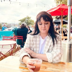 Meet your Posher, Madison